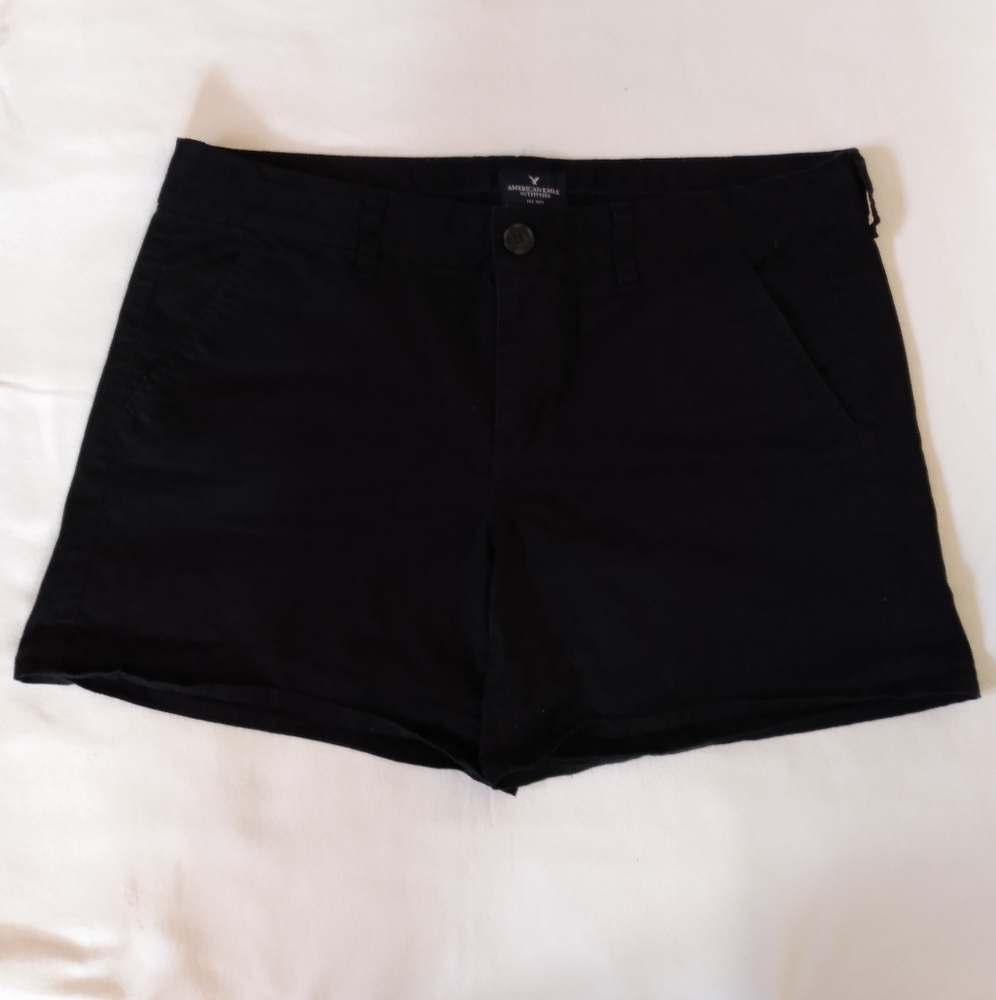 American Eagle Midi shorts